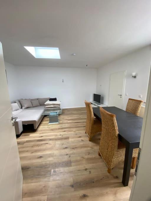 Neues Bungalow Fuer Bis Zu 4 Personen Oberhausen  Exterior photo
